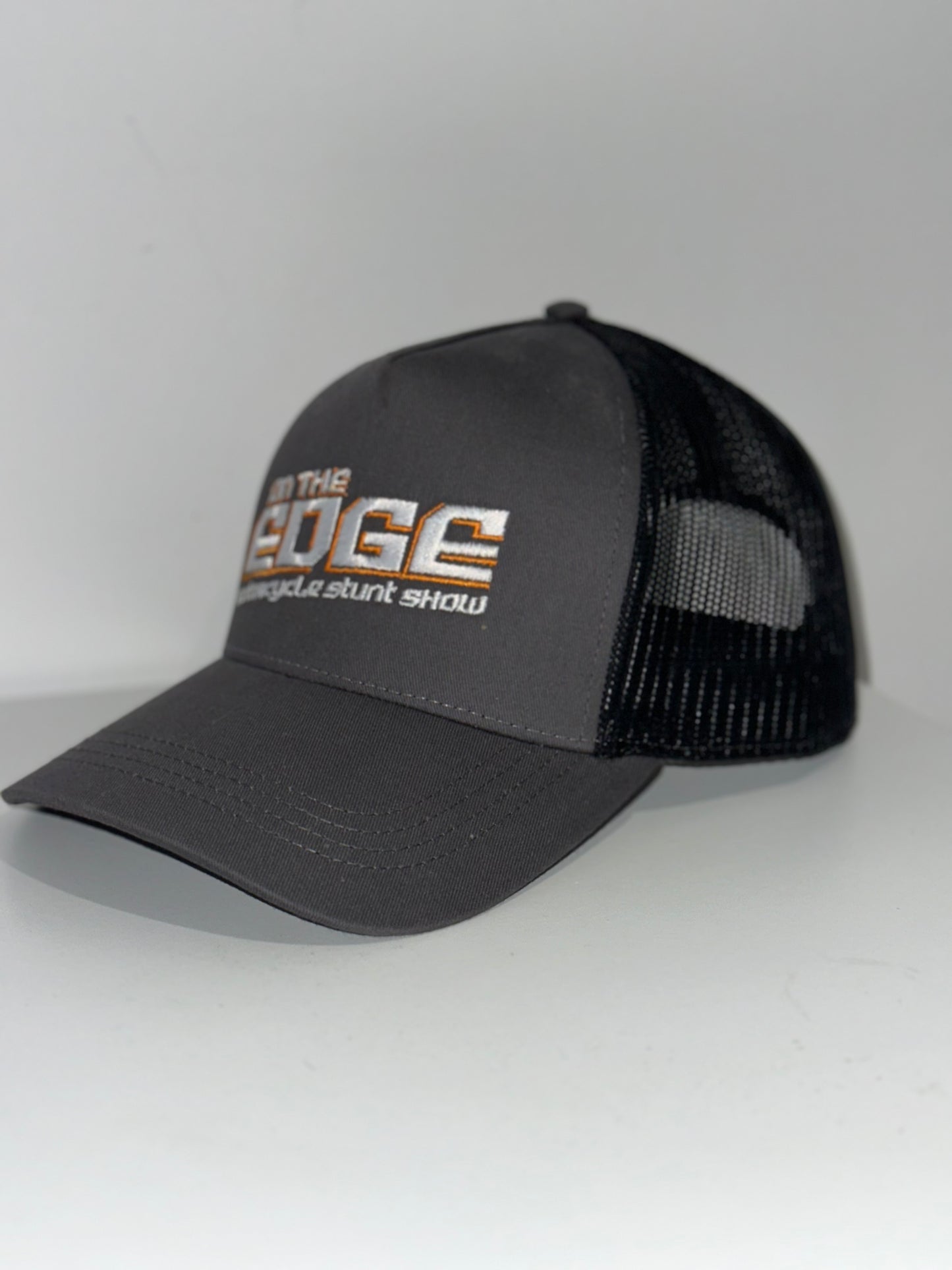 On The Edge Trucker Cap Dark Grey/Black